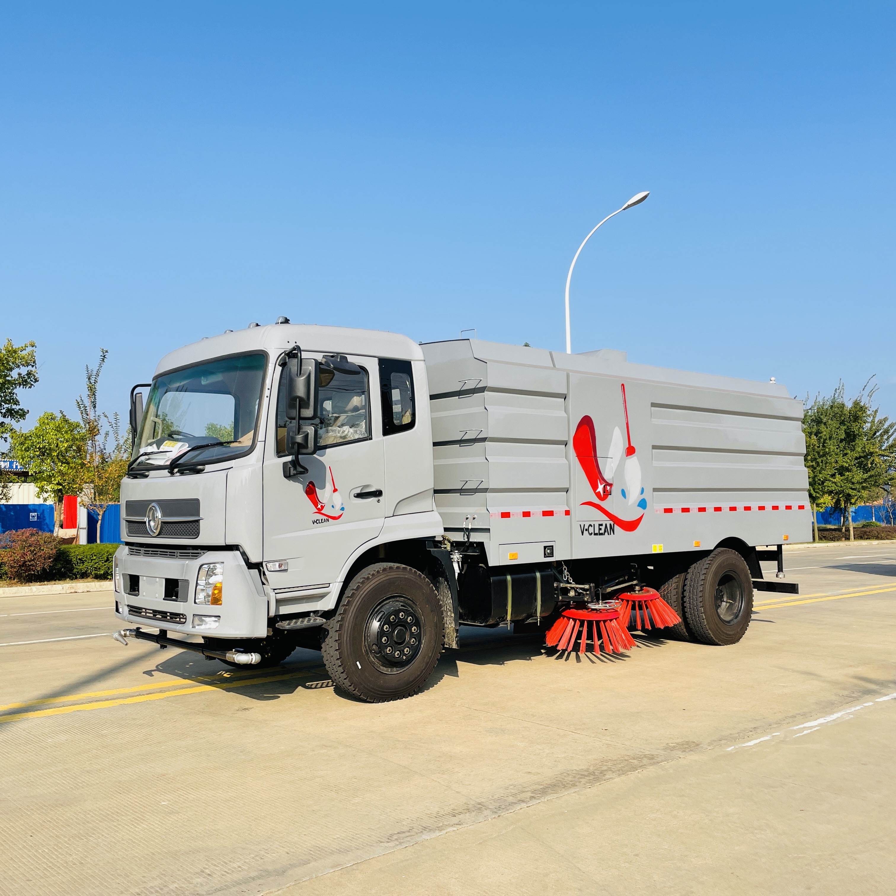 DONGFENG_Road_sweeper_truck_.jpg DONGFENG_Road_sweeper_truck_.jpg